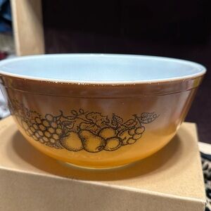 Pyrex Orchard Vintage Bowl